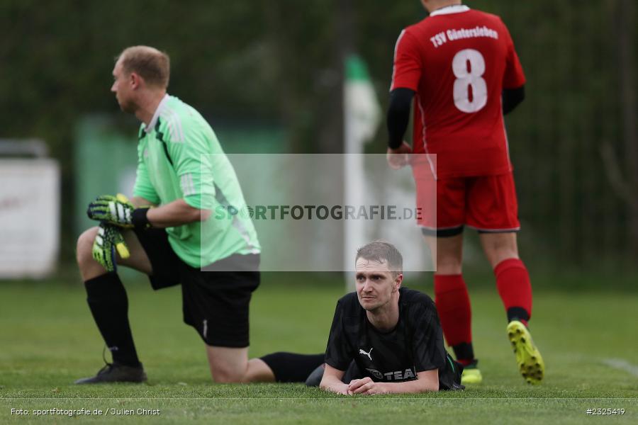 Enttäuscht, Kevin Väth, Sportgelände, Oberndorf, 29.04.2022, BFV, sport, action, April 2022, Saison 2021/2022, Amateure, Fussball, Gruppe 4, Kreisklasse Würzburg, TSV, DJK, TSV Güntersleben, DJK Oberndorf - Bild-ID: 2325419 Enttäuscht, Kevin Väth, Sportgelände, Oberndorf, 29.04.2022, BFV, sport, action, April 2022, Saison 2021/2022, Amateure, Fussball, Gruppe 4, Kreisklasse Würzburg, TSV, DJK, TSV Güntersleben, DJK Oberndorf - Bild-ID: 2325419