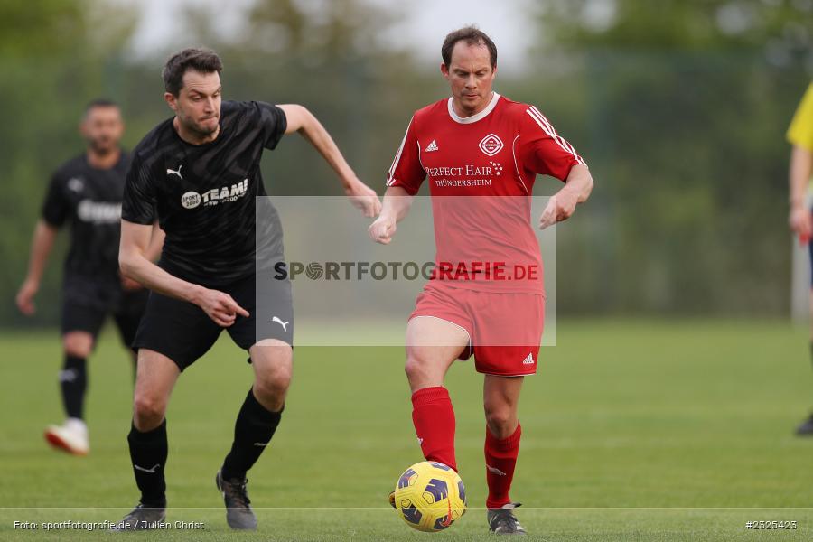 Sascha Bausenwein, Sportgelände, Oberndorf, 29.04.2022, BFV, sport, action, April 2022, Saison 2021/2022, Amateure, Fussball, Gruppe 4, Kreisklasse Würzburg, TSV, DJK, TSV Güntersleben, DJK Oberndorf - Bild-ID: 2325423 Sascha Bausenwein, Sportgelände, Oberndorf, 29.04.2022, BFV, sport, action, April 2022, Saison 2021/2022, Amateure, Fussball, Gruppe 4, Kreisklasse Würzburg, TSV, DJK, TSV Güntersleben, DJK Oberndorf - Bild-ID: 2325423