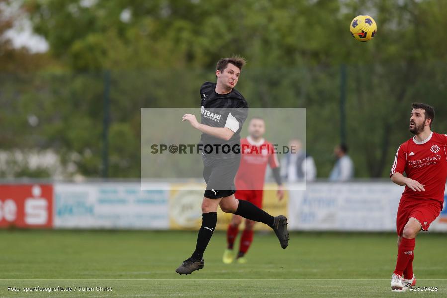 Dustin Jankowski, Sportgelände, Oberndorf, 29.04.2022, BFV, sport, action, April 2022, Saison 2021/2022, Amateure, Fussball, Gruppe 4, Kreisklasse Würzburg, TSV, DJK, TSV Güntersleben, DJK Oberndorf - Bild-ID: 2325428 Dustin Jankowski, Sportgelände, Oberndorf, 29.04.2022, BFV, sport, action, April 2022, Saison 2021/2022, Amateure, Fussball, Gruppe 4, Kreisklasse Würzburg, TSV, DJK, TSV Güntersleben, DJK Oberndorf - Bild-ID: 2325428
