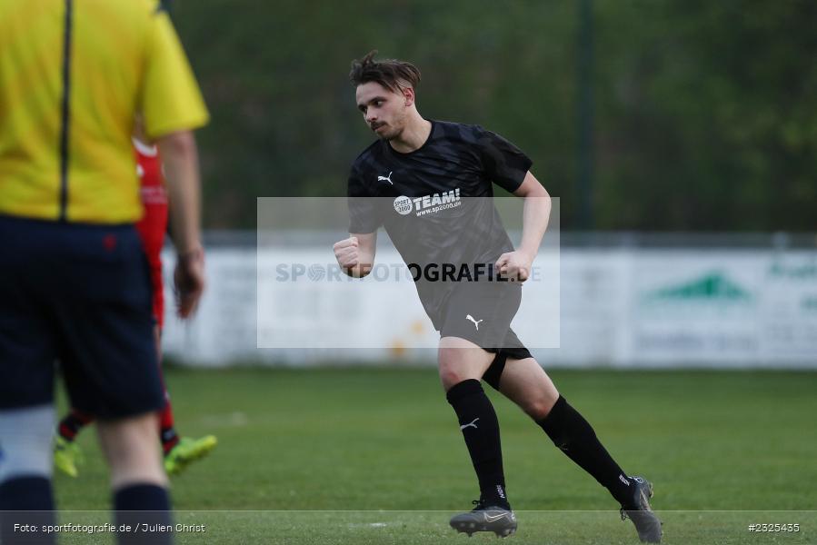 Antonio De Simone, Sportgelände, Oberndorf, 29.04.2022, BFV, sport, action, April 2022, Saison 2021/2022, Amateure, Fussball, Gruppe 4, Kreisklasse Würzburg, TSV, DJK, TSV Güntersleben, DJK Oberndorf - Bild-ID: 2325435 Antonio De Simone, Sportgelände, Oberndorf, 29.04.2022, BFV, sport, action, April 2022, Saison 2021/2022, Amateure, Fussball, Gruppe 4, Kreisklasse Würzburg, TSV, DJK, TSV Güntersleben, DJK Oberndorf - Bild-ID: 2325435