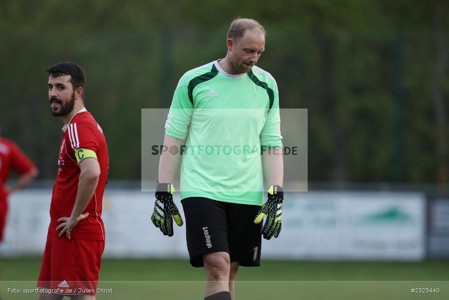 Enttäuscht, Mauricio Albero, Sportgelände, Oberndorf, 29.04.2022, BFV, sport, action, April 2022, Saison 2021/2022, Amateure, Fussball, Gruppe 4, Kreisklasse Würzburg, TSV, DJK, TSV Güntersleben, DJK Oberndorf - Bild-ID: 2325440