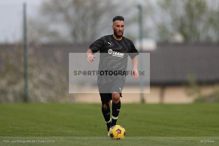 Umut Baytekin, Sportgelände, Oberndorf, 29.04.2022, BFV, sport, action, April 2022, Saison 2021/2022, Amateure, Fussball, Gruppe 4, Kreisklasse Würzburg, TSV, DJK, TSV Güntersleben, DJK Oberndorf - Bild-ID: 2325464