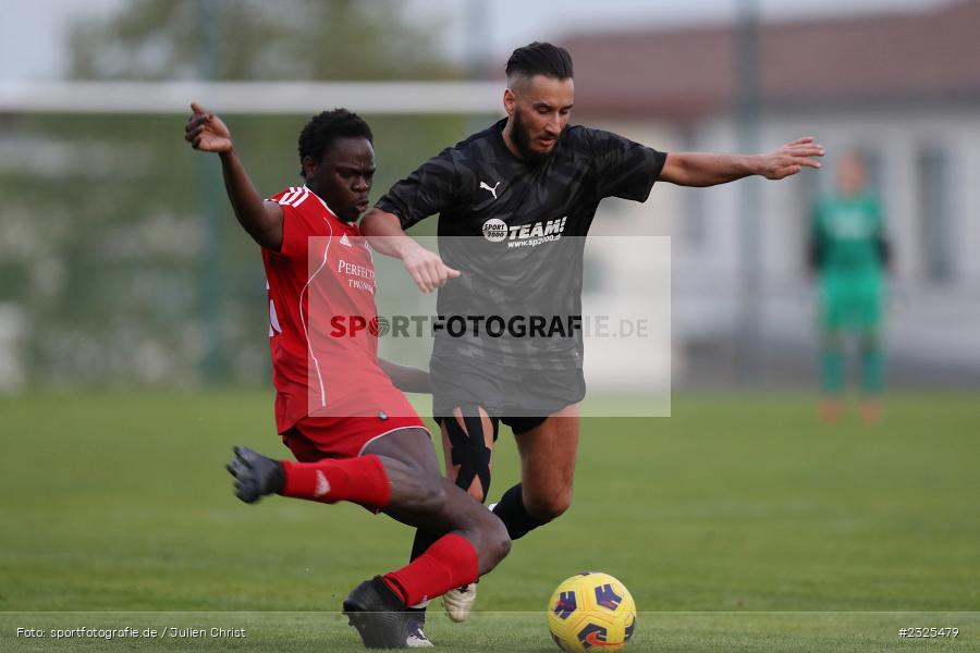 Serigne Ba, Sportgelände, Oberndorf, 29.04.2022, BFV, sport, action, April 2022, Saison 2021/2022, Amateure, Fussball, Gruppe 4, Kreisklasse Würzburg, TSV, DJK, TSV Güntersleben, DJK Oberndorf - Bild-ID: 2325479