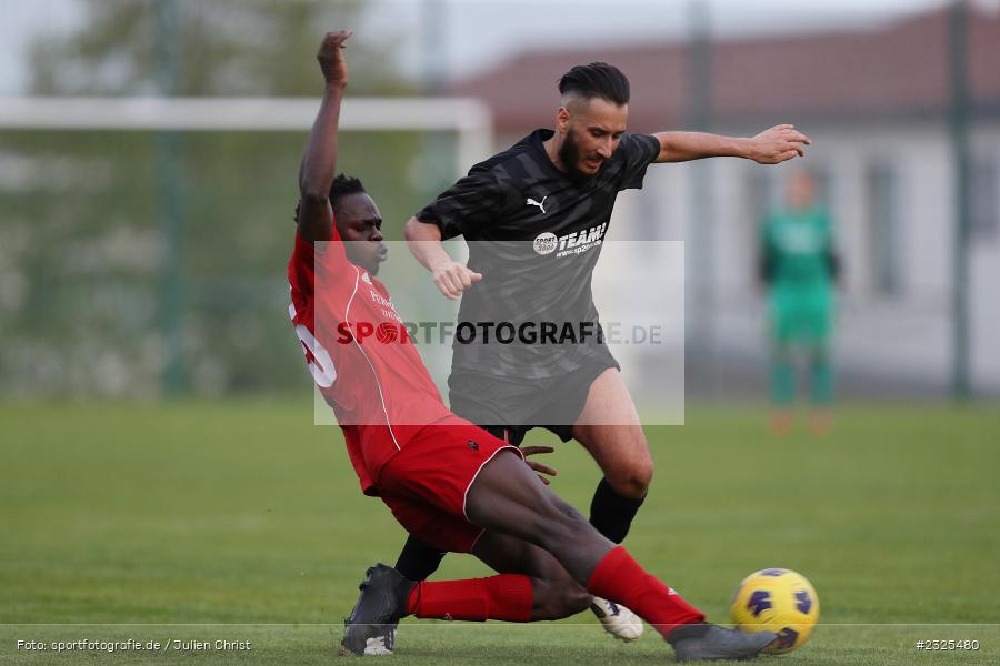 Serigne Ba, Sportgelände, Oberndorf, 29.04.2022, BFV, sport, action, April 2022, Saison 2021/2022, Amateure, Fussball, Gruppe 4, Kreisklasse Würzburg, TSV, DJK, TSV Güntersleben, DJK Oberndorf - Bild-ID: 2325480