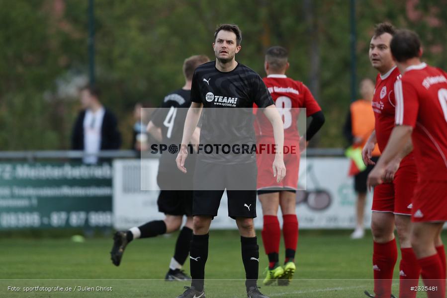 Nicolas Väth, Sportgelände, Oberndorf, 29.04.2022, BFV, sport, action, April 2022, Saison 2021/2022, Amateure, Fussball, Gruppe 4, Kreisklasse Würzburg, TSV, DJK, TSV Güntersleben, DJK Oberndorf - Bild-ID: 2325481
