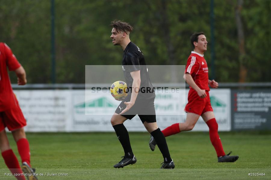 Antonio De Simone, Sportgelände, Oberndorf, 29.04.2022, BFV, sport, action, April 2022, Saison 2021/2022, Amateure, Fussball, Gruppe 4, Kreisklasse Würzburg, TSV, DJK, TSV Güntersleben, DJK Oberndorf - Bild-ID: 2325484