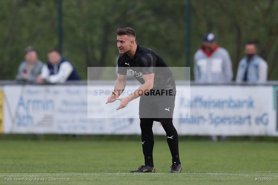 Julian Belli, Sportgelände, Oberndorf, 29.04.2022, BFV, sport, action, April 2022, Saison 2021/2022, Amateure, Fussball, Gruppe 4, Kreisklasse Würzburg, TSV, DJK, TSV Güntersleben, DJK Oberndorf - Bild-ID: 2325523 Julian Belli, Sportgelände, Oberndorf, 29.04.2022, BFV, sport, action, April 2022, Saison 2021/2022, Amateure, Fussball, Gruppe 4, Kreisklasse Würzburg, TSV, DJK, TSV Güntersleben, DJK Oberndorf - Bild-ID: 2325523