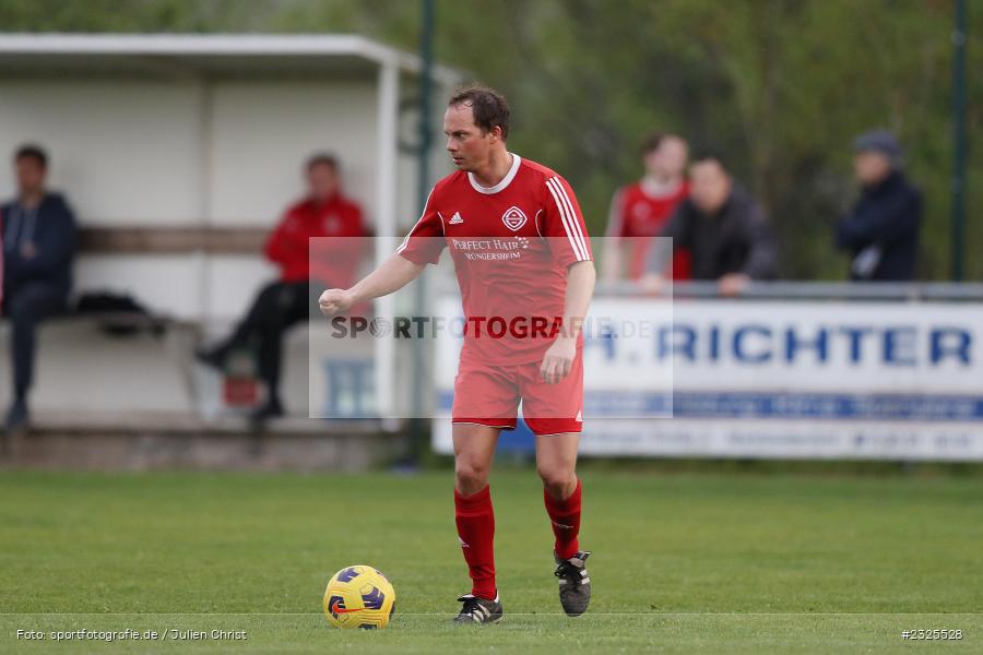 Sascha Bausenwein, Sportgelände, Oberndorf, 29.04.2022, BFV, sport, action, April 2022, Saison 2021/2022, Amateure, Fussball, Gruppe 4, Kreisklasse Würzburg, TSV, DJK, TSV Güntersleben, DJK Oberndorf - Bild-ID: 2325528