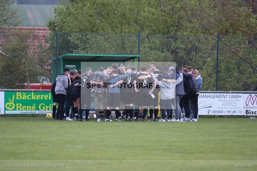 Mannschaftskreis, Sportgelände, Oberndorf, 29.04.2022, BFV, sport, action, April 2022, Saison 2021/2022, Amateure, Fussball, Gruppe 4, Kreisklasse Würzburg, TSV, DJK, TSV Güntersleben, DJK Oberndorf - Bild-ID: 2325535 Mannschaftskreis, Sportgelände, Oberndorf, 29.04.2022, BFV, sport, action, April 2022, Saison 2021/2022, Amateure, Fussball, Gruppe 4, Kreisklasse Würzburg, TSV, DJK, TSV Güntersleben, DJK Oberndorf - Bild-ID: 2325535