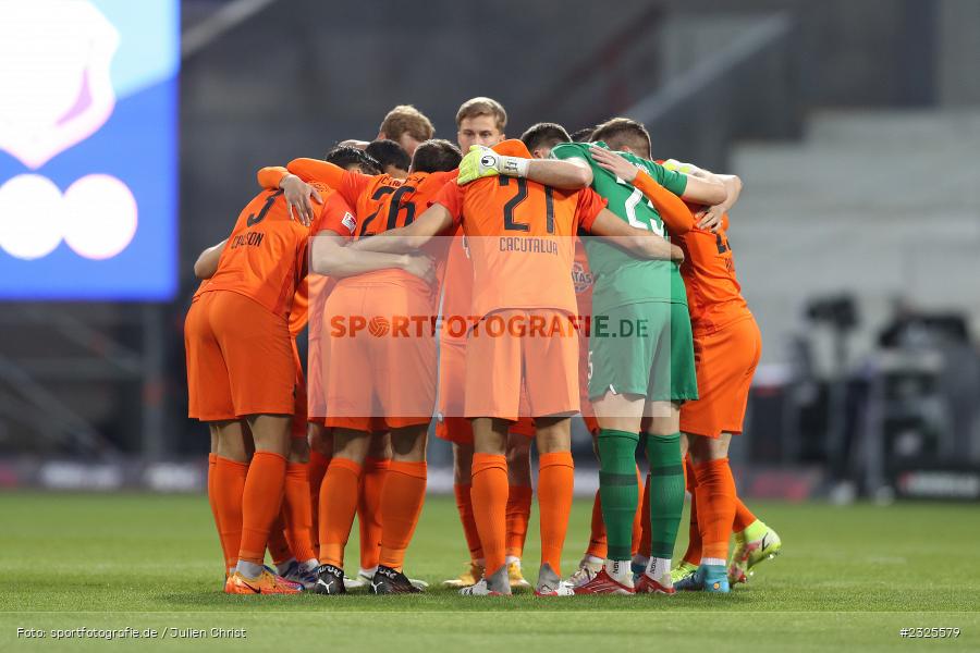 Mannschaftskreis, Merck-Stadion am Böllenfalltor, Darmstadt, 30.04.2022, DFL, sport, action, April 2022, Saison 2021/2022, 2. Bundesliga, Fussball, AUE, FCE, D98, SV98, FC Erzgebirge Aue, SV Darmstadt 98 - Bild-ID: 2325579