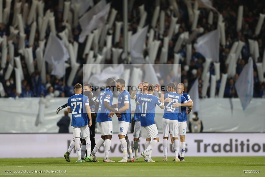Tobias Kempe, Merck-Stadion am Böllenfalltor, Darmstadt, 30.04.2022, DFL, sport, action, April 2022, Saison 2021/2022, 2. Bundesliga, Fussball, AUE, FCE, D98, SV98, FC Erzgebirge Aue, SV Darmstadt 98 - Bild-ID: 2325580