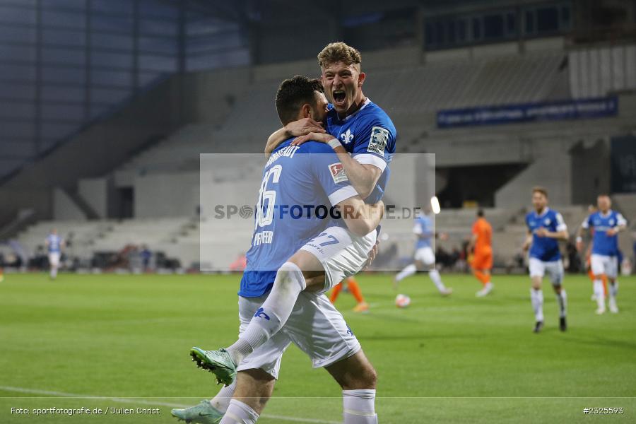 Freude, Torjubel, Tim Skarke, Merck-Stadion am Böllenfalltor, Darmstadt, 30.04.2022, DFL, sport, action, April 2022, Saison 2021/2022, 2. Bundesliga, Fussball, AUE, FCE, D98, SV98, FC Erzgebirge Aue, SV Darmstadt 98 - Bild-ID: 2325593