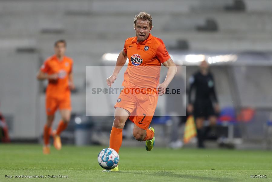 Jan Hochscheidt, Merck-Stadion am Böllenfalltor, Darmstadt, 30.04.2022, DFL, sport, action, April 2022, Saison 2021/2022, 2. Bundesliga, Fussball, AUE, FCE, D98, SV98, FC Erzgebirge Aue, SV Darmstadt 98 - Bild-ID: 2325612