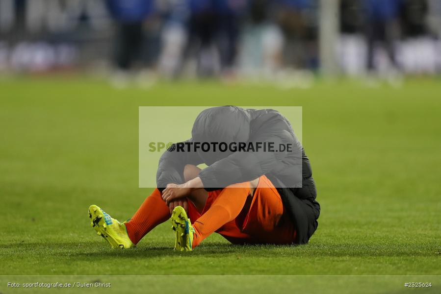Jan Hochscheidt, Merck-Stadion am Böllenfalltor, Darmstadt, 30.04.2022, DFL, sport, action, April 2022, Saison 2021/2022, 2. Bundesliga, Fussball, AUE, FCE, D98, SV98, FC Erzgebirge Aue, SV Darmstadt 98 - Bild-ID: 2325624