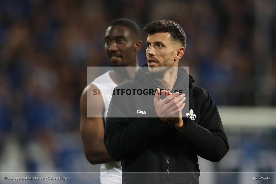 Klaus Gjasula, Merck-Stadion am Böllenfalltor, Darmstadt, 30.04.2022, DFL, sport, action, April 2022, Saison 2021/2022, 2. Bundesliga, Fussball, AUE, FCE, D98, SV98, FC Erzgebirge Aue, SV Darmstadt 98 - Bild-ID: 2325647