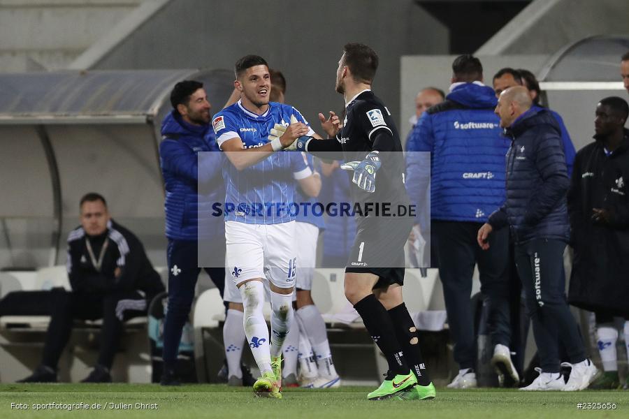 Emir Karic, Merck-Stadion am Böllenfalltor, Darmstadt, 30.04.2022, DFL, sport, action, April 2022, Saison 2021/2022, 2. Bundesliga, Fussball, AUE, FCE, D98, SV98, FC Erzgebirge Aue, SV Darmstadt 98 - Bild-ID: 2325656