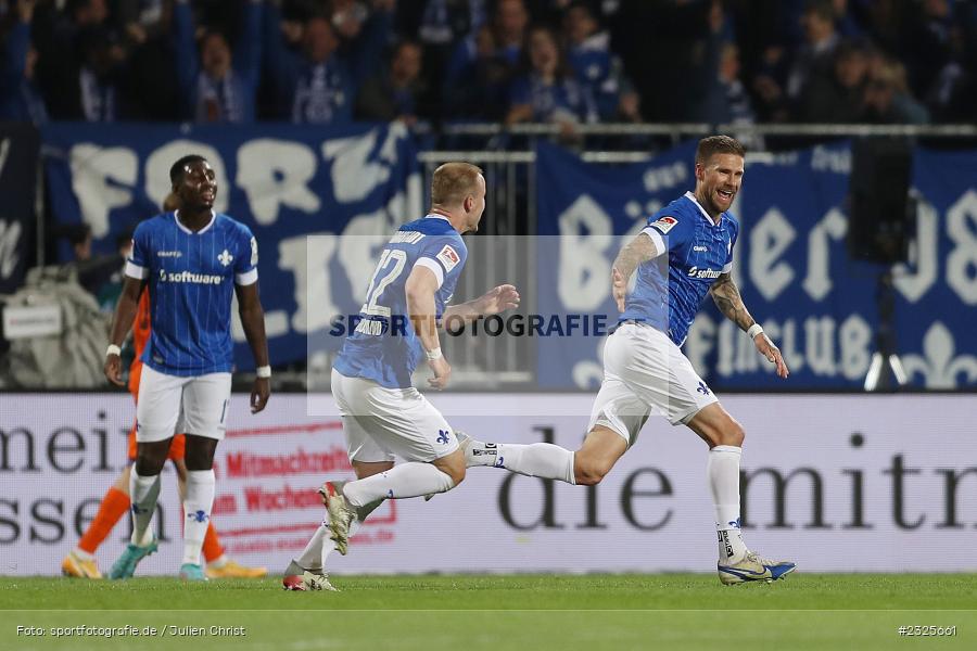 Torjubel, Tobias Kempe, Merck-Stadion am Böllenfalltor, Darmstadt, 30.04.2022, DFL, sport, action, April 2022, Saison 2021/2022, 2. Bundesliga, Fussball, AUE, FCE, D98, SV98, FC Erzgebirge Aue, SV Darmstadt 98 - Bild-ID: 2325661