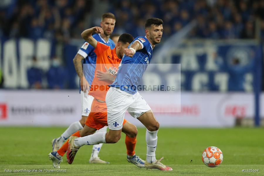 Klaus Gjasula, Merck-Stadion am Böllenfalltor, Darmstadt, 30.04.2022, DFL, sport, action, April 2022, Saison 2021/2022, 2. Bundesliga, Fussball, AUE, FCE, D98, SV98, FC Erzgebirge Aue, SV Darmstadt 98 - Bild-ID: 2325669