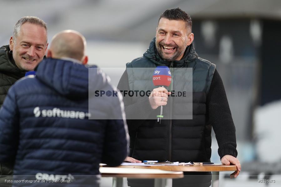 Tusche, sky sport, Interview, Torsten Mattuschka, Merck-Stadion am Böllenfalltor, Darmstadt, 30.04.2022, DFL, sport, action, April 2022, Saison 2021/2022, Fussball, AUE, FCE, D98, SV98, FC Erzgebirge Aue, SV Darmstadt 98 - Bild-ID: 2325673