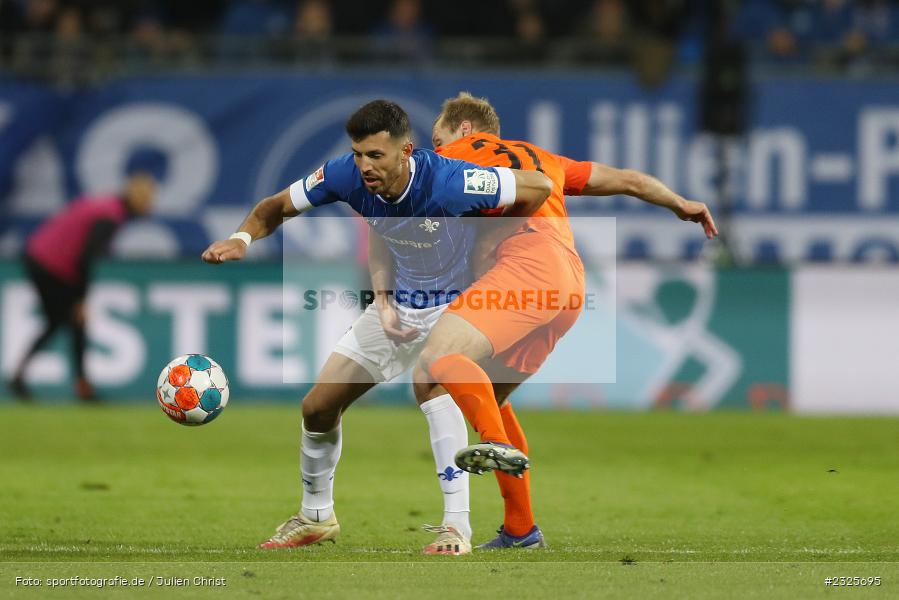 Klaus Gjasula, Merck-Stadion am Böllenfalltor, Darmstadt, 30.04.2022, DFL, sport, action, April 2022, Saison 2021/2022, 2. Bundesliga, Fussball, AUE, FCE, D98, SV98, FC Erzgebirge Aue, SV Darmstadt 98 - Bild-ID: 2325695