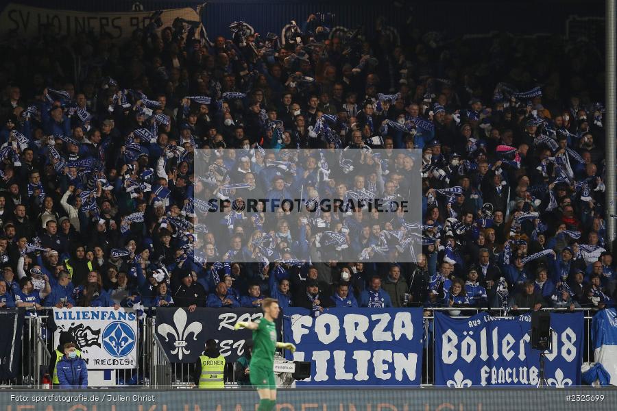Fans, Merck-Stadion am Böllenfalltor, Darmstadt, 30.04.2022, DFL, sport, action, April 2022, Saison 2021/2022, 2. Bundesliga, Fussball, AUE, FCE, D98, SV98, FC Erzgebirge Aue, SV Darmstadt 98 - Bild-ID: 2325699