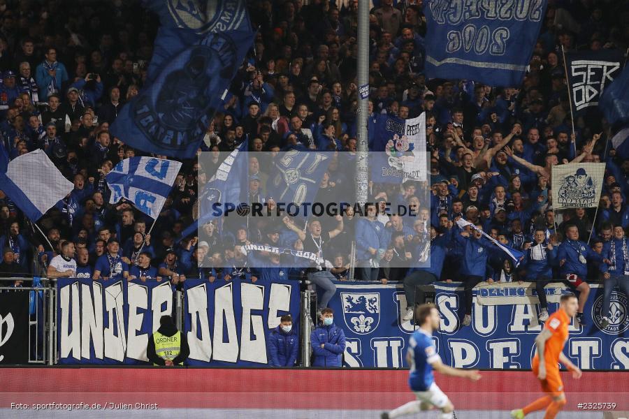 Fans, Merck-Stadion am Böllenfalltor, Darmstadt, 30.04.2022, DFL, sport, action, April 2022, Saison 2021/2022, 2. Bundesliga, Fussball, AUE, FCE, D98, SV98, FC Erzgebirge Aue, SV Darmstadt 98 - Bild-ID: 2325739