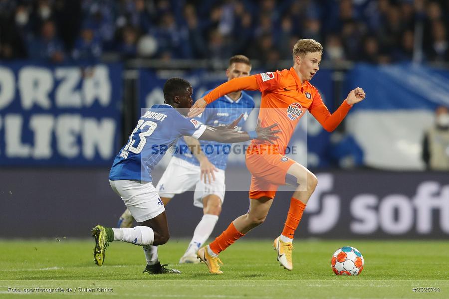 Sam Schreck, Merck-Stadion am Böllenfalltor, Darmstadt, 30.04.2022, DFL, sport, action, April 2022, Saison 2021/2022, 2. Bundesliga, Fussball, AUE, FCE, D98, SV98, FC Erzgebirge Aue, SV Darmstadt 98 - Bild-ID: 2325742