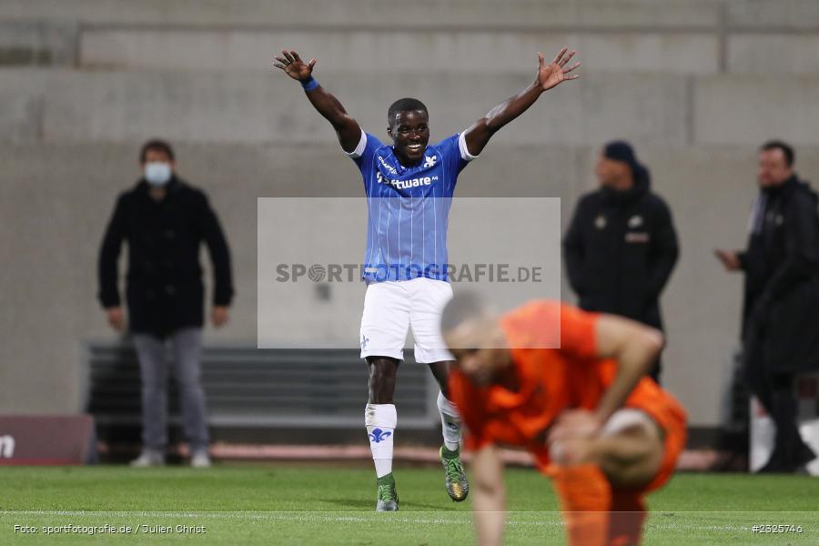 Braydon Manu, Merck-Stadion am Böllenfalltor, Darmstadt, 30.04.2022, DFL, sport, action, April 2022, Saison 2021/2022, 2. Bundesliga, Fussball, AUE, FCE, D98, SV98, FC Erzgebirge Aue, SV Darmstadt 98 - Bild-ID: 2325746