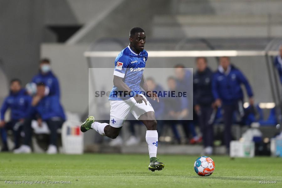 Braydon Manu, Merck-Stadion am Böllenfalltor, Darmstadt, 30.04.2022, DFL, sport, action, April 2022, Saison 2021/2022, 2. Bundesliga, Fussball, AUE, FCE, D98, SV98, FC Erzgebirge Aue, SV Darmstadt 98 - Bild-ID: 2325749