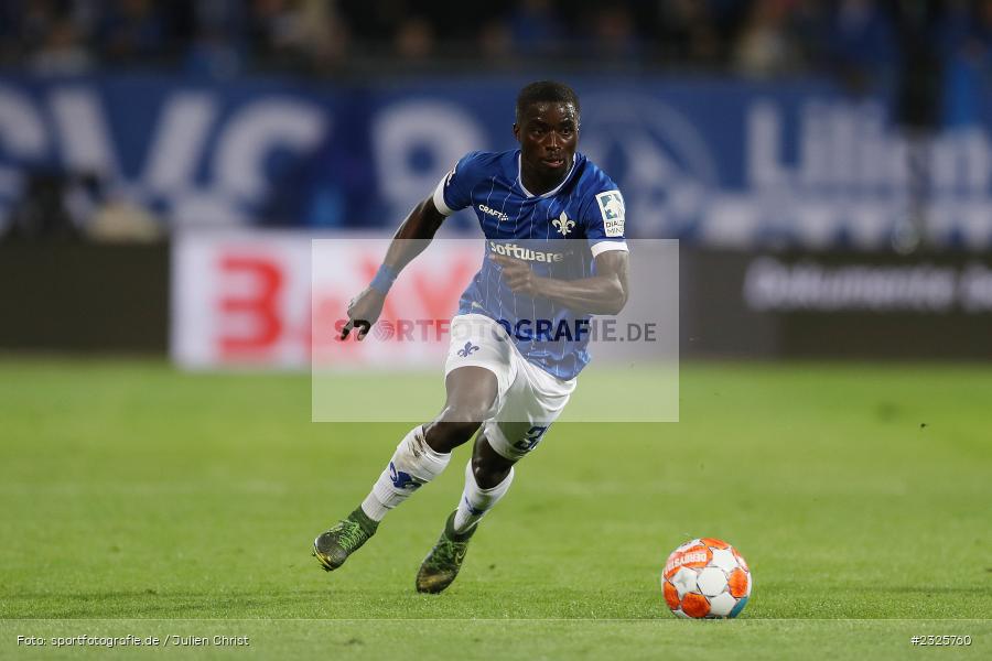 Braydon Manu, Merck-Stadion am Böllenfalltor, Darmstadt, 30.04.2022, DFL, sport, action, April 2022, Saison 2021/2022, 2. Bundesliga, Fussball, AUE, FCE, D98, SV98, FC Erzgebirge Aue, SV Darmstadt 98 - Bild-ID: 2325760