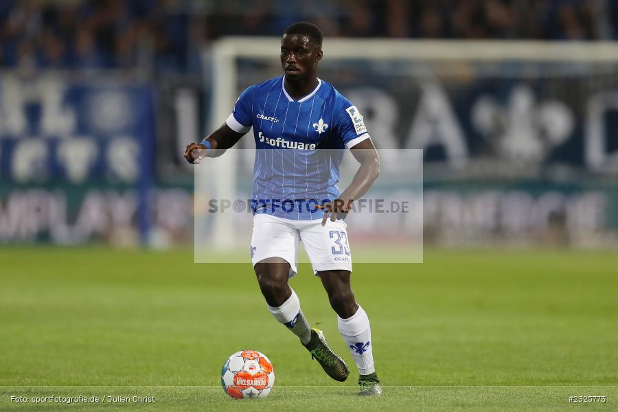 Braydon Manu, Merck-Stadion am Böllenfalltor, Darmstadt, 30.04.2022, DFL, sport, action, April 2022, Saison 2021/2022, 2. Bundesliga, Fussball, AUE, FCE, D98, SV98, FC Erzgebirge Aue, SV Darmstadt 98 - Bild-ID: 2325773