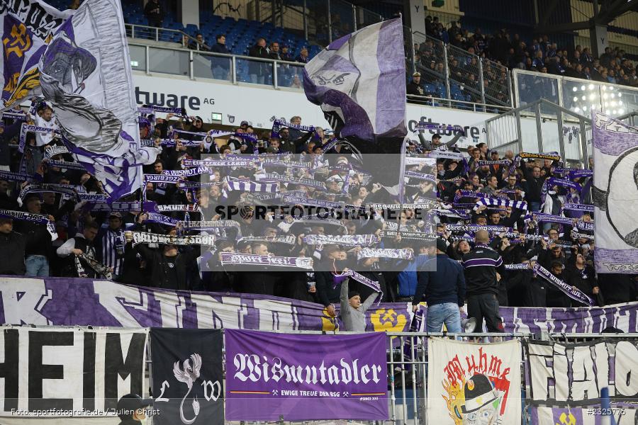 Wismutadler, Fans, Merck-Stadion am Böllenfalltor, Darmstadt, 30.04.2022, DFL, sport, action, April 2022, Saison 2021/2022, 2. Bundesliga, Fussball, AUE, FCE, D98, SV98, FC Erzgebirge Aue, SV Darmstadt 98 - Bild-ID: 2325776