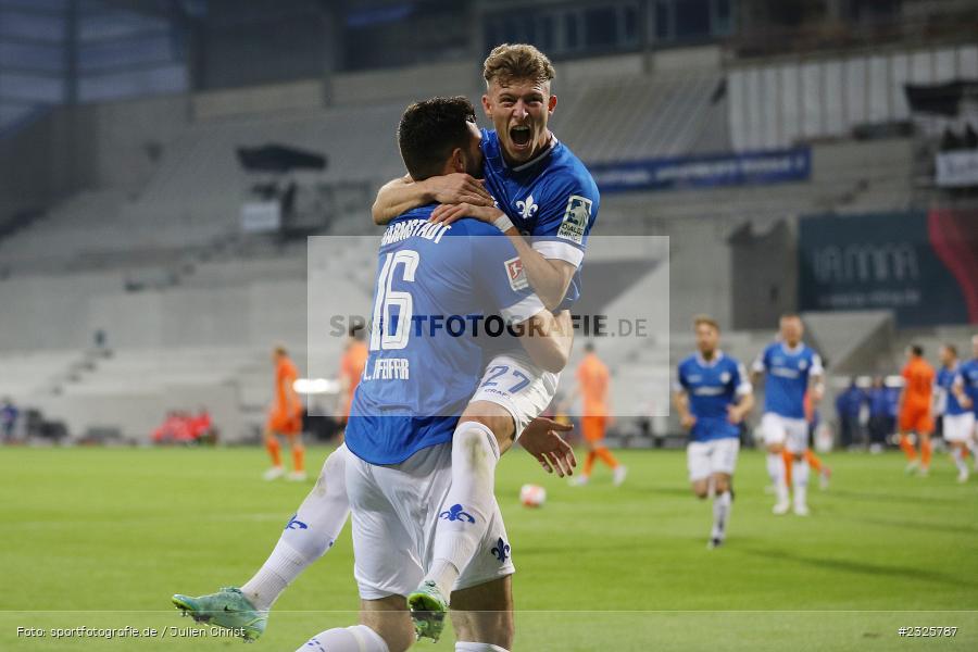 Freude, Torjubel, Tim Skarke, Merck-Stadion am Böllenfalltor, Darmstadt, 30.04.2022, DFL, sport, action, April 2022, Saison 2021/2022, 2. Bundesliga, Fussball, AUE, FCE, D98, SV98, FC Erzgebirge Aue, SV Darmstadt 98 - Bild-ID: 2325787