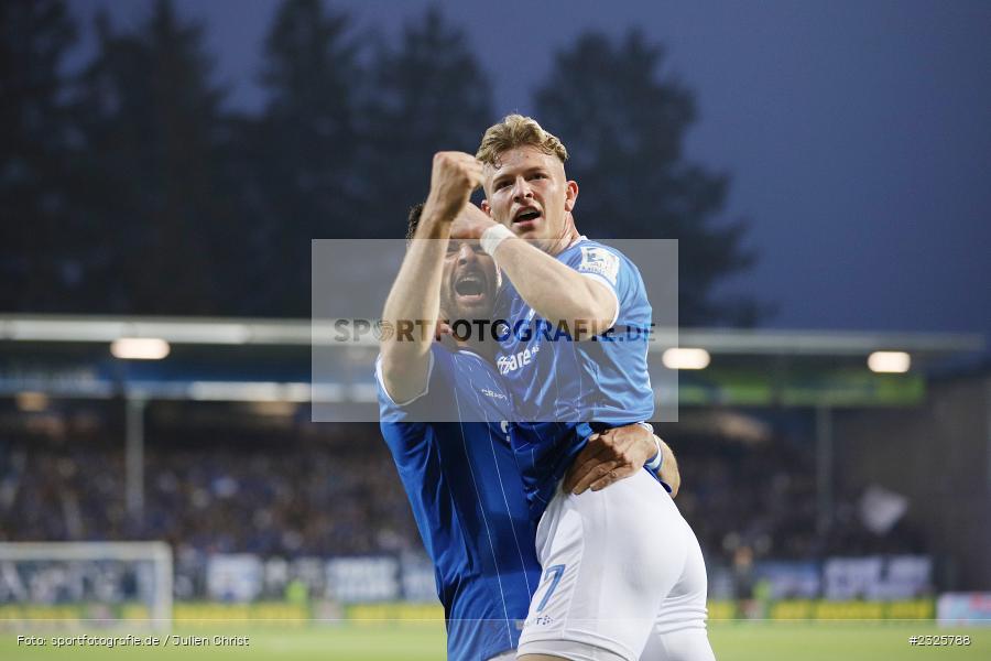 Freude, Torjubel, Tim Skarke, Merck-Stadion am Böllenfalltor, Darmstadt, 30.04.2022, DFL, sport, action, April 2022, Saison 2021/2022, 2. Bundesliga, Fussball, AUE, FCE, D98, SV98, FC Erzgebirge Aue, SV Darmstadt 98 - Bild-ID: 2325788