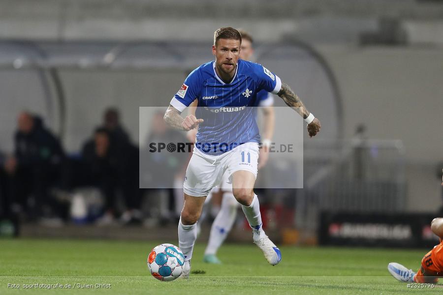 Tobias Kempe, Merck-Stadion am Böllenfalltor, Darmstadt, 30.04.2022, DFL, sport, action, April 2022, Saison 2021/2022, 2. Bundesliga, Fussball, AUE, FCE, D98, SV98, FC Erzgebirge Aue, SV Darmstadt 98 - Bild-ID: 2325796