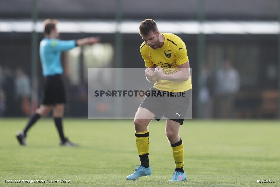 Emotionen, Daniel Woller, Sportplatz, Eisingen, 01.05.2022, BFV, sport, action, Mai 2022, Saison 2021/2022, Fussball, Kreispokal Finale, TUS, TSV, TuS Frammersbach, TSV Eisingen - Bild-ID: 2325832