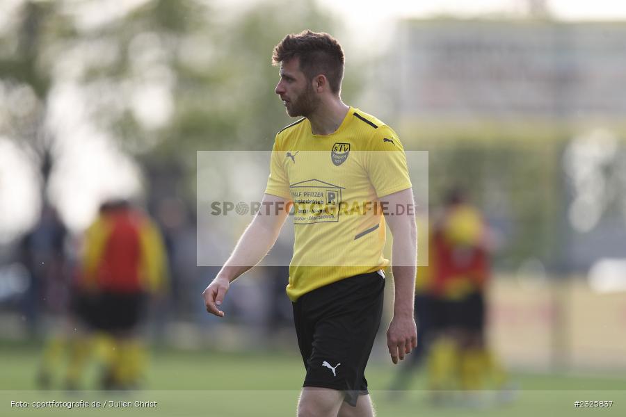 Daniel Woller, Sportplatz, Eisingen, 01.05.2022, BFV, sport, action, Mai 2022, Saison 2021/2022, Fussball, Kreispokal Finale, TUS, TSV, TuS Frammersbach, TSV Eisingen - Bild-ID: 2325837