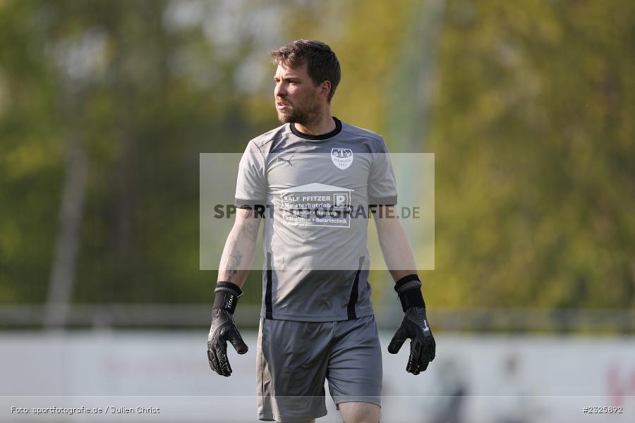 Christopher Endres, Sportplatz, Eisingen, 01.05.2022, BFV, sport, action, Mai 2022, Saison 2021/2022, Fussball, Kreispokal Finale, TUS, TSV, TuS Frammersbach, TSV Eisingen - Bild-ID: 2325892