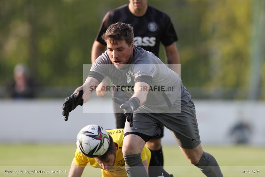 Christopher Endres, Sportplatz, Eisingen, 01.05.2022, BFV, sport, action, Mai 2022, Saison 2021/2022, Fussball, Kreispokal Finale, TUS, TSV, TuS Frammersbach, TSV Eisingen - Bild-ID: 2325904