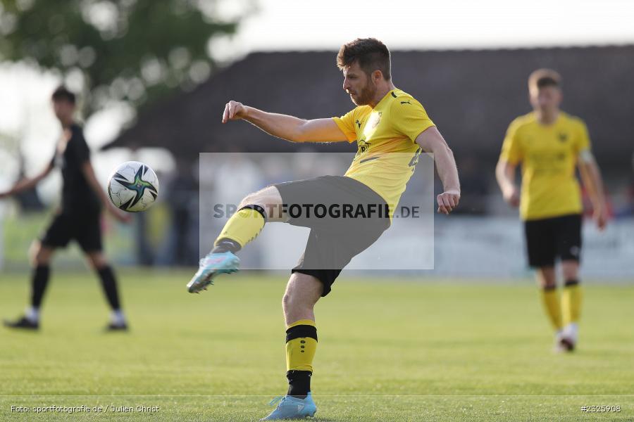 Daniel Woller, Sportplatz, Eisingen, 01.05.2022, BFV, sport, action, Mai 2022, Saison 2021/2022, Fussball, Kreispokal Finale, TUS, TSV, TuS Frammersbach, TSV Eisingen - Bild-ID: 2325908 Daniel Woller, Sportplatz, Eisingen, 01.05.2022, BFV, sport, action, Mai 2022, Saison 2021/2022, Fussball, Kreispokal Finale, TUS, TSV, TuS Frammersbach, TSV Eisingen - Bild-ID: 2325908