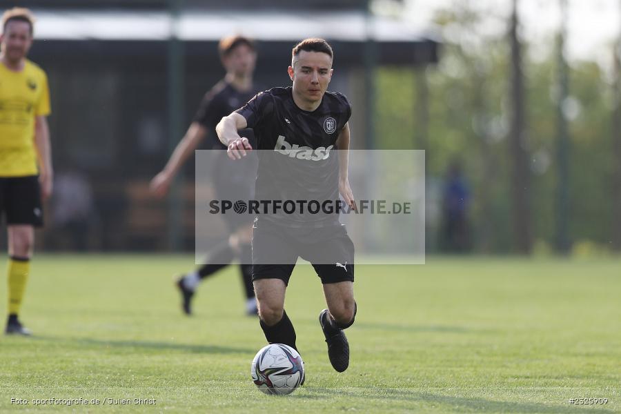 Alexander Beck, Sportplatz, Eisingen, 01.05.2022, BFV, sport, action, Mai 2022, Saison 2021/2022, Fussball, Kreispokal Finale, TUS, TSV, TuS Frammersbach, TSV Eisingen - Bild-ID: 2325909 Alexander Beck, Sportplatz, Eisingen, 01.05.2022, BFV, sport, action, Mai 2022, Saison 2021/2022, Fussball, Kreispokal Finale, TUS, TSV, TuS Frammersbach, TSV Eisingen - Bild-ID: 2325909