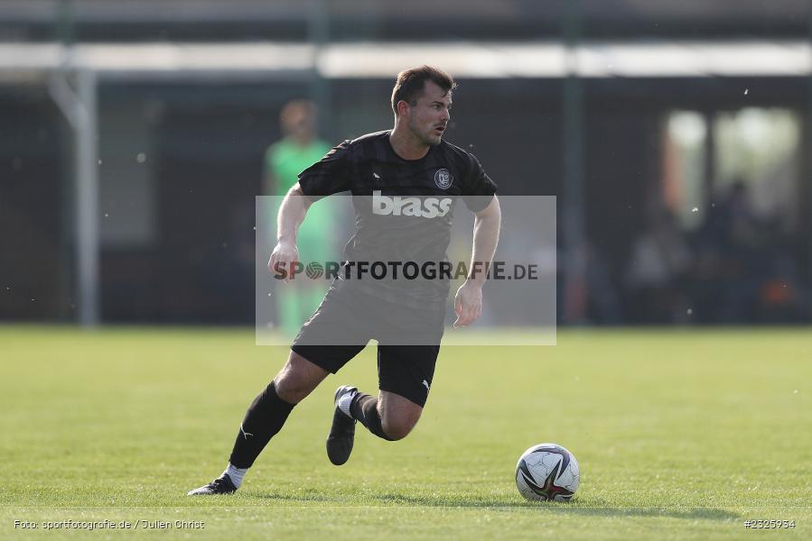 Patrick Geiger, Sportplatz, Eisingen, 01.05.2022, BFV, sport, action, Mai 2022, Saison 2021/2022, Fussball, Kreispokal Finale, TUS, TSV, TuS Frammersbach, TSV Eisingen - Bild-ID: 2325934