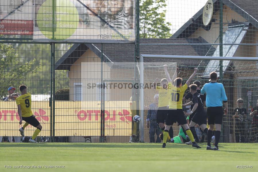 Lukas Götz, Sportplatz, Eisingen, 01.05.2022, BFV, sport, action, Mai 2022, Saison 2021/2022, Fussball, Kreispokal Finale, TUS, TSV, TuS Frammersbach, TSV Eisingen - Bild-ID: 2325940