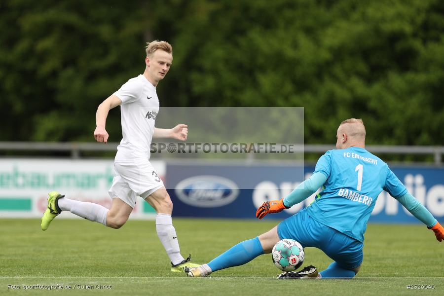 Marco Kunzmann, Sportplatz, Karlburg, 01.05.2022, BFV, sport, action, April 2022, Saison 2021/2022, Fussball, Amateure, Bayernliga Nord, FCE, TSV, FC Eintracht Bamberg, TSV Karlburg - Bild-ID: 2326040