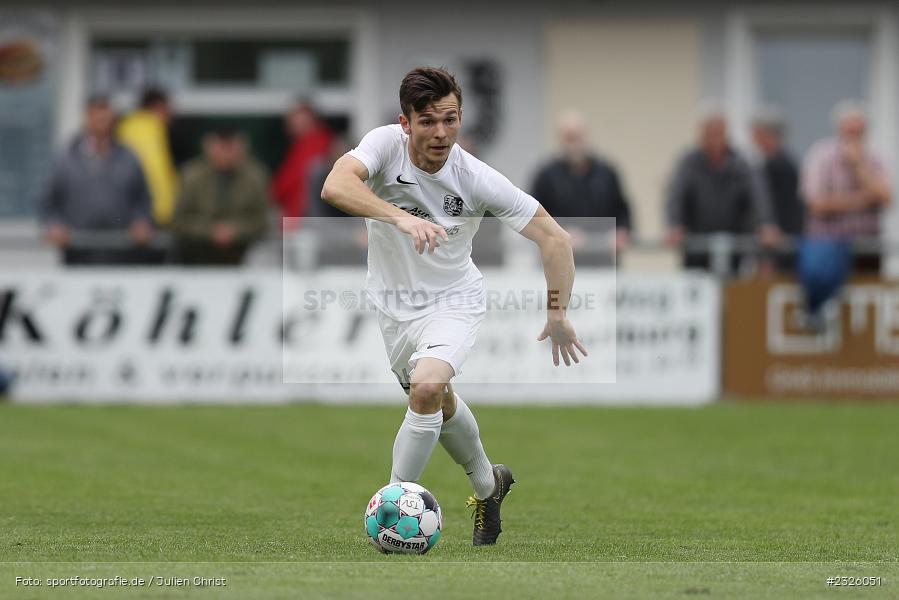Paul Karle, Sportplatz, Karlburg, 01.05.2022, BFV, sport, action, April 2022, Saison 2021/2022, Fussball, Amateure, Bayernliga Nord, FCE, TSV, FC Eintracht Bamberg, TSV Karlburg - Bild-ID: 2326051