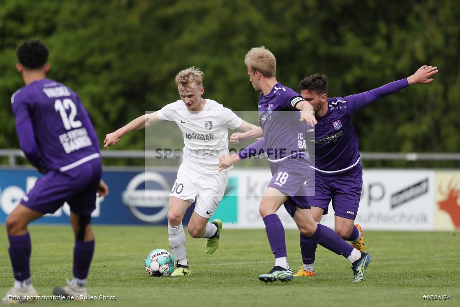 Marco Kunzmann, Sportplatz, Karlburg, 01.05.2022, BFV, sport, action, April 2022, Saison 2021/2022, Fussball, Amateure, Bayernliga Nord, FCE, TSV, FC Eintracht Bamberg, TSV Karlburg - Bild-ID: 2326124