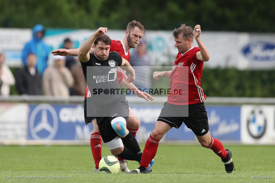 Phillip Löw, Sportplatz, Lohr am Main, 01.05.2022, BFV, sport, action, April 2022, Saison 2021/2022, Fussball, Amateure, Bezirksliga Unterfranken West, ASV, TSV, ASV Rimpar, TSV Lohr - Bild-ID: 2326244