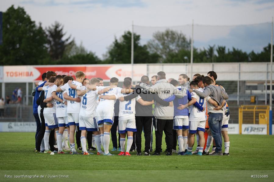 Mannschaftskreis, Stadion am Schönbusch, Aschaffenburg, 06.05.2022, BFV, sport, action, Mai 2022, Saison 2021/2022, Fussball, RLB, Regionalliga Bayern, TSV, SVA, TSV 1860 Rosenheim, SV Viktoria Aschaffenburg - Bild-ID: 2326685 Mannschaftskreis, Stadion am Schönbusch, Aschaffenburg, 06.05.2022, BFV, sport, action, Mai 2022, Saison 2021/2022, Fussball, RLB, Regionalliga Bayern, TSV, SVA, TSV 1860 Rosenheim, SV Viktoria Aschaffenburg - Bild-ID: 2326685