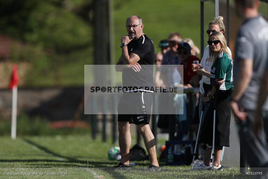 Marie Theres Franz, Trainer, Stefan Brustmann, Sportgelände, Karsbach, 07.05.2022, BFV, sport, action, Mai 2022, Saison 2021/2022, Fussball, Bezirksoberliga Frauen, BOL, FWK, FCK, FC Würzburger Kickers II, FC Karsbach - Bild-ID: 2326795