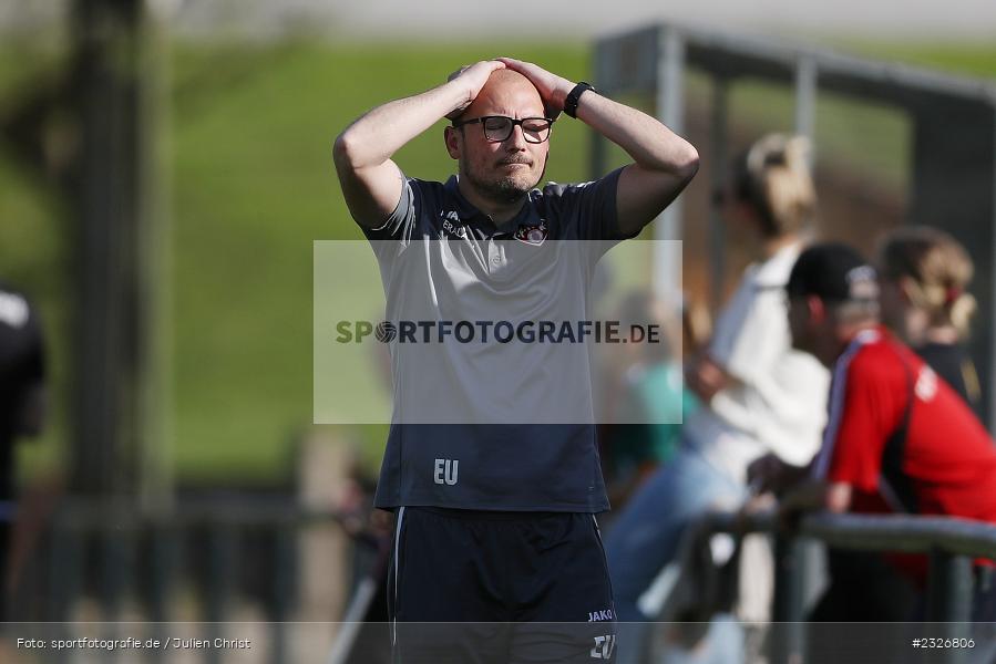 Hände, Arme, gestikuliert, Eugen Ungefuch, Sportgelände, Karsbach, 07.05.2022, BFV, sport, action, Mai 2022, Saison 2021/2022, Fussball, Bezirksoberliga Frauen, BOL, FWK, FCK, FC Würzburger Kickers II, FC Karsbach - Bild-ID: 2326806 Hände, Arme, gestikuliert, Eugen Ungefuch, Sportgelände, Karsbach, 07.05.2022, BFV, sport, action, Mai 2022, Saison 2021/2022, Fussball, Bezirksoberliga Frauen, BOL, FWK, FCK, FC Würzburger Kickers II, FC Karsbach - Bild-ID: 2326806